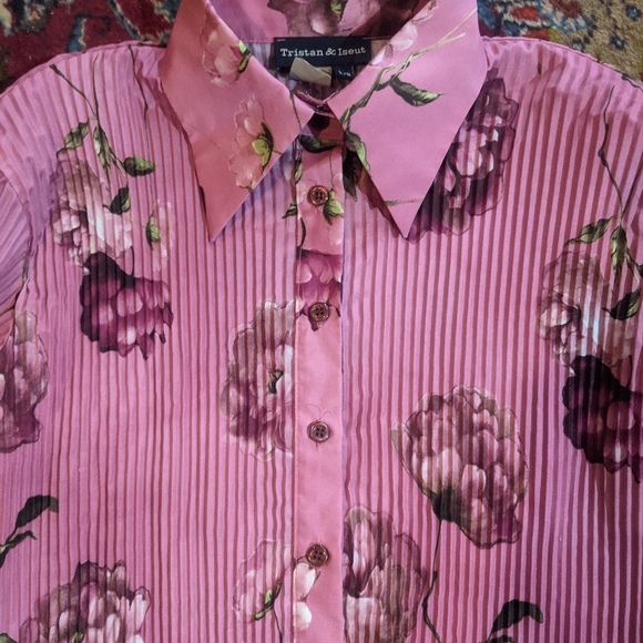 Pink Floral Pleated Blouse - Picture 2 of 5